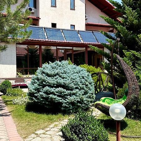Tian-Shan Hotel Бишкек Екстериор снимка