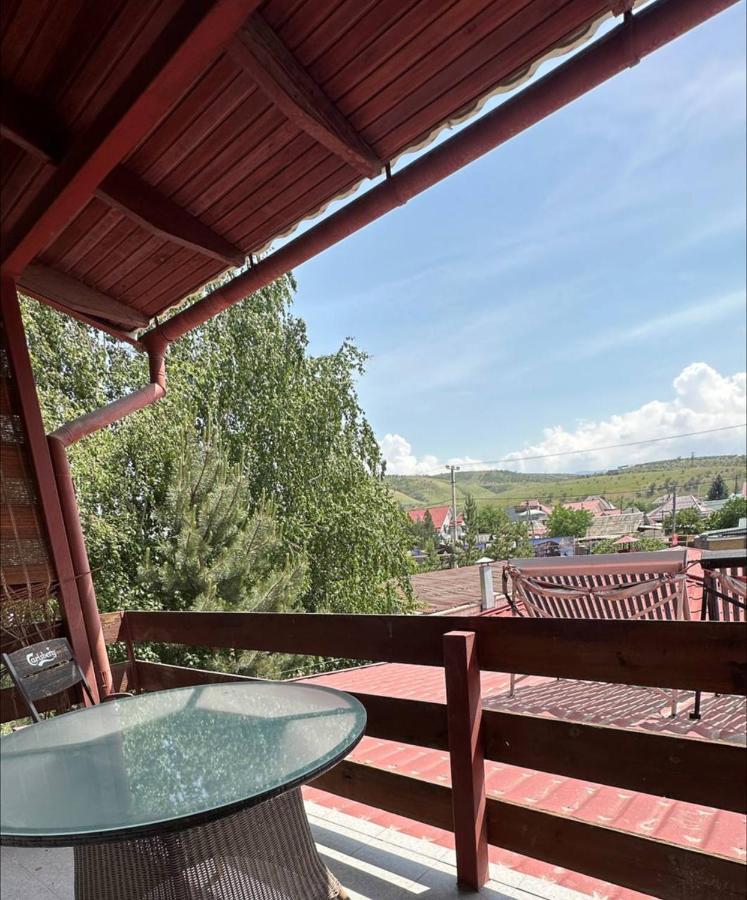 Tian-Shan Hotel Бишкек Екстериор снимка