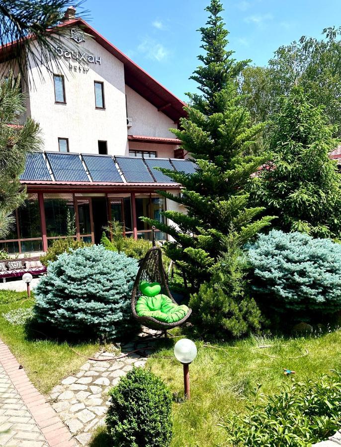 Tian-Shan Hotel Бишкек Екстериор снимка