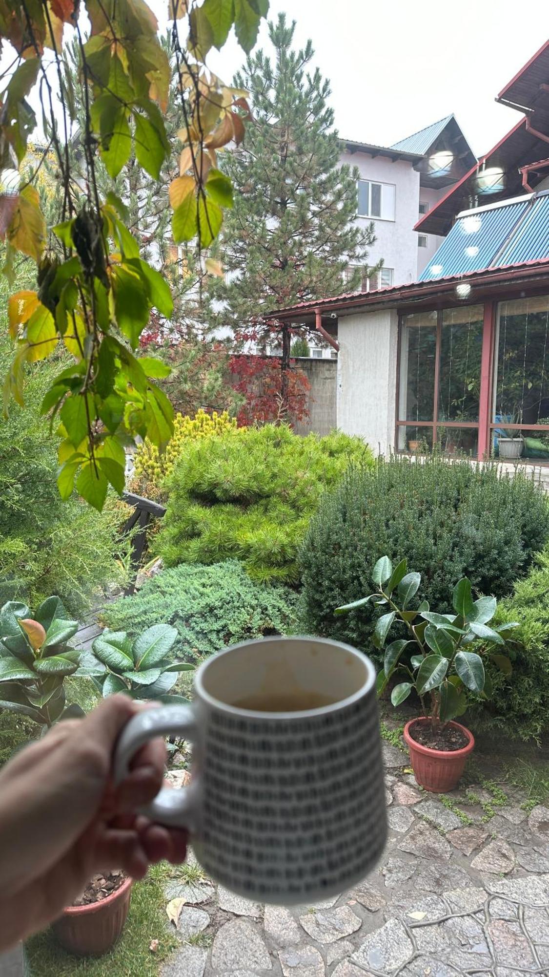 Tian-Shan Hotel Бишкек Екстериор снимка