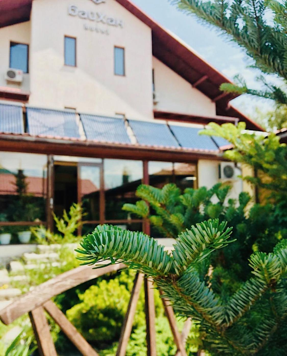 Tian-Shan Hotel Бишкек Екстериор снимка