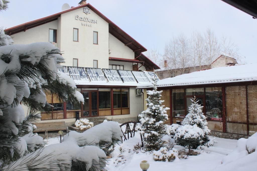 Tian-Shan Hotel Бишкек Екстериор снимка