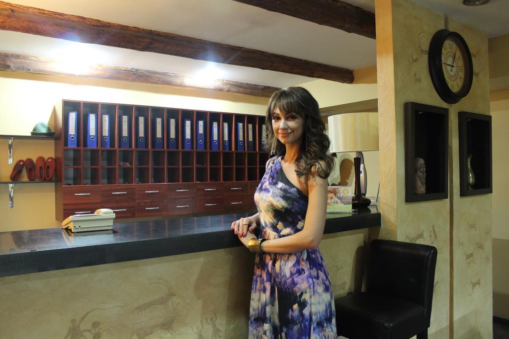 Tian-Shan Hotel Бишкек Екстериор снимка
