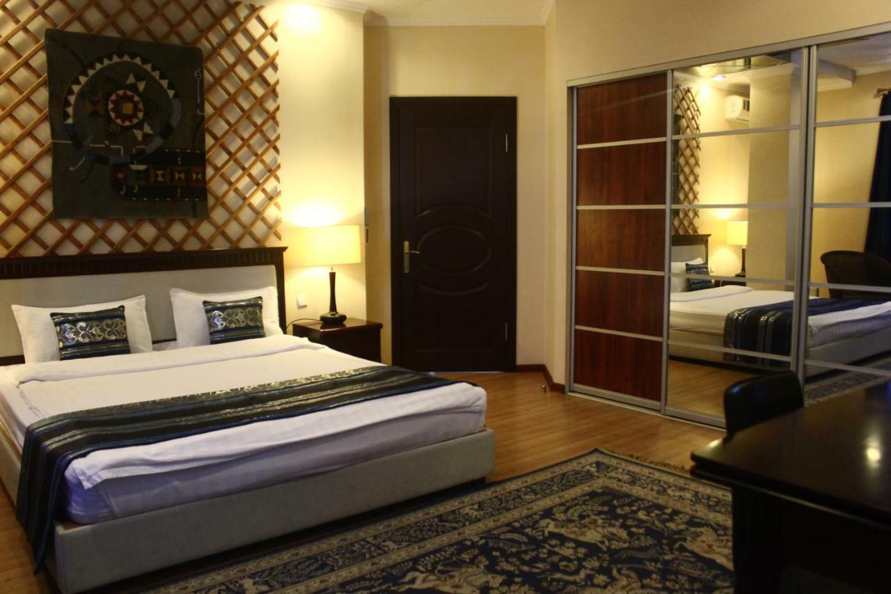 Tian-Shan Hotel Бишкек Екстериор снимка