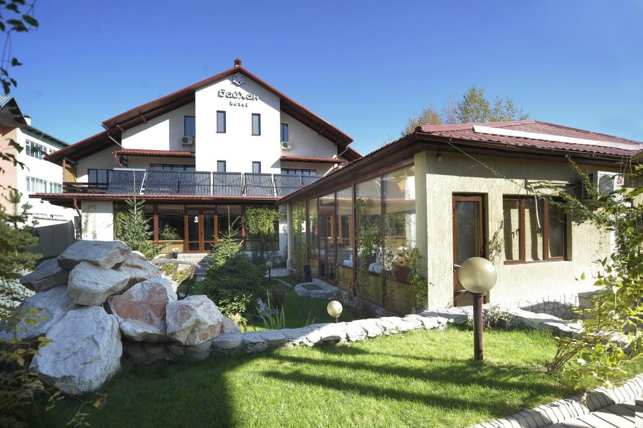 Tian-Shan Hotel Бишкек Екстериор снимка